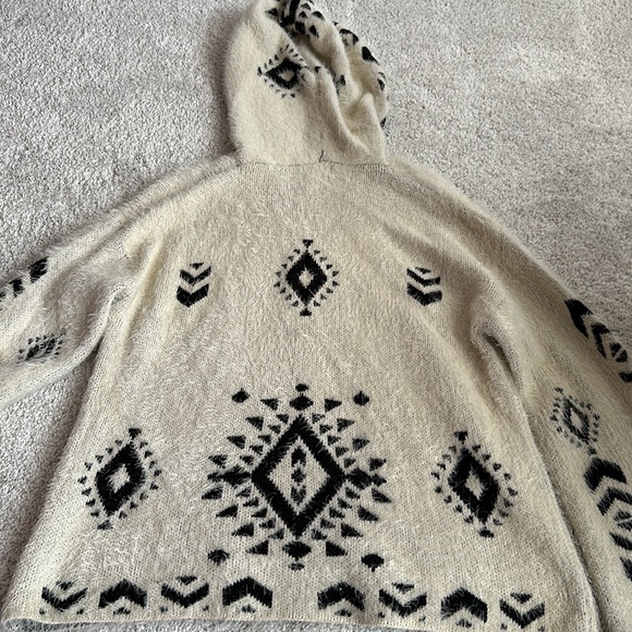 Aztec Bibi Top - Picture 7 of 7